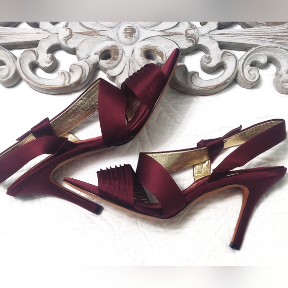 Nina Shoes - Nina Burgundy satin heels.
